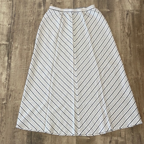 FOR CYNTHIA sz L linen vicose blend nautical blue and cream chevron stripes - Picture 8 of 8